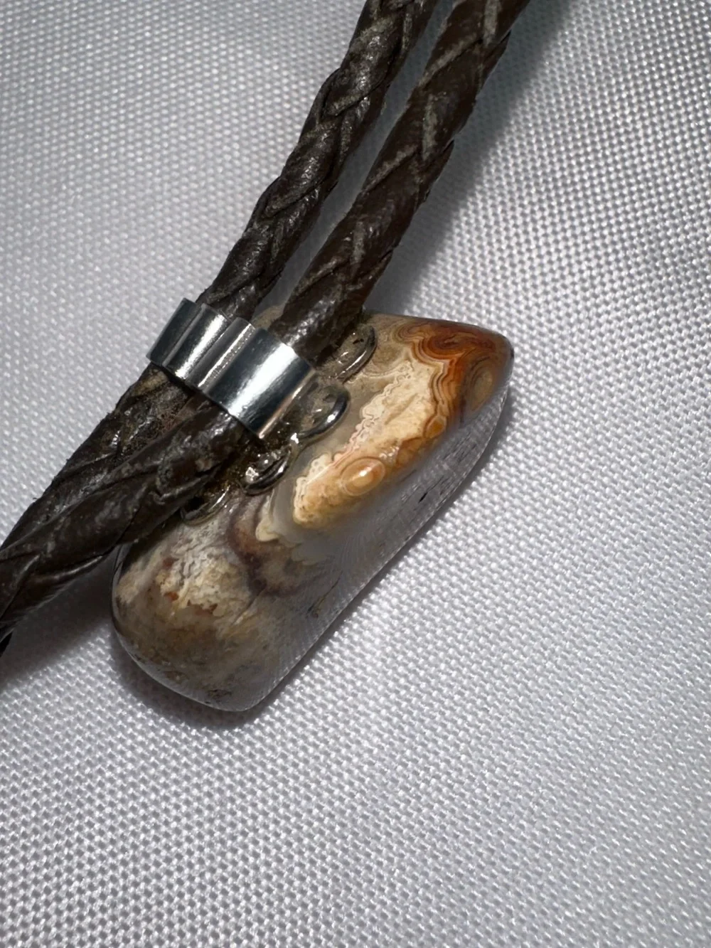 Vintage Polished Banded Agate Gemstone Bolo Tie Brass Tips Western Rockabilly